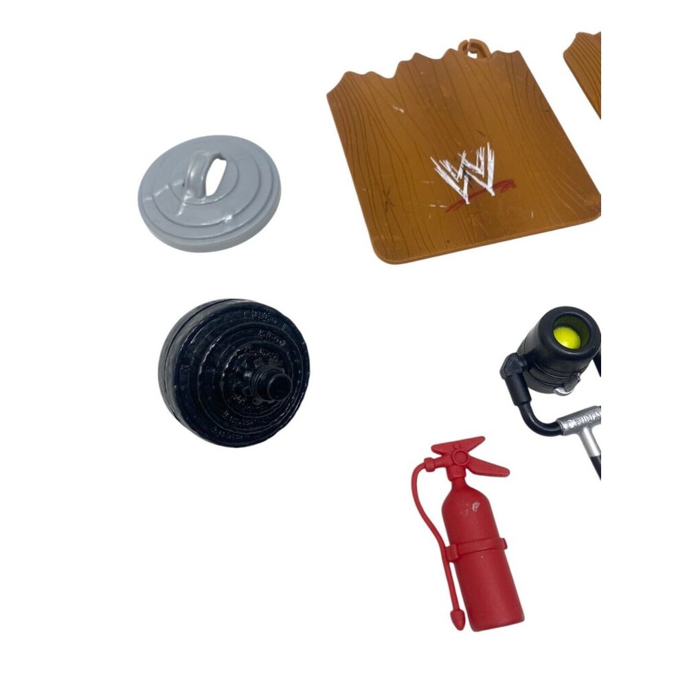 Lot WWE WWF Random Action Figure Accessories Stairs Table Pieces Trays Trash Lid - Picture 5 of 5